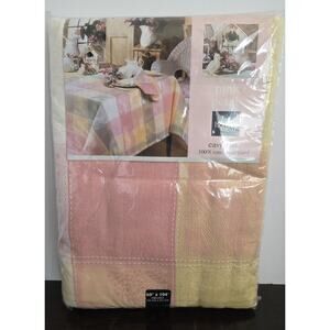 Homewear Tablecloth Oblong 60 X 104 Jaquard Pink Petals Cotton Pastels Easter